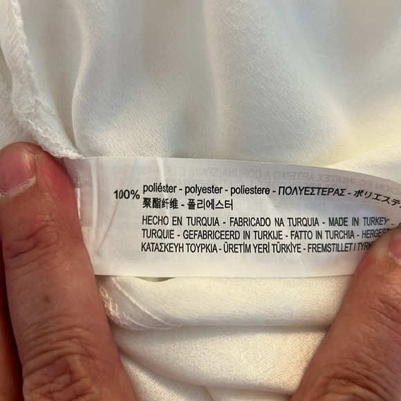 Zara Basic White Cold Shoulder Flowy Top Size Small - Picture 7 of 7